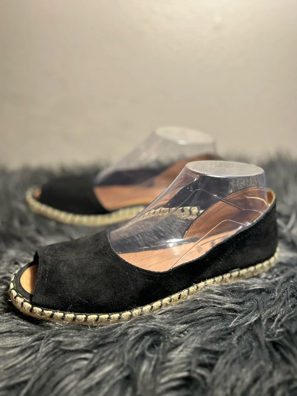 Miz Mooz carmena flat